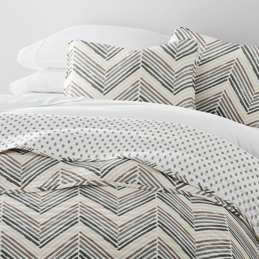 Diamond Chevron Reversible Quilted Coverlet Set Light Gray